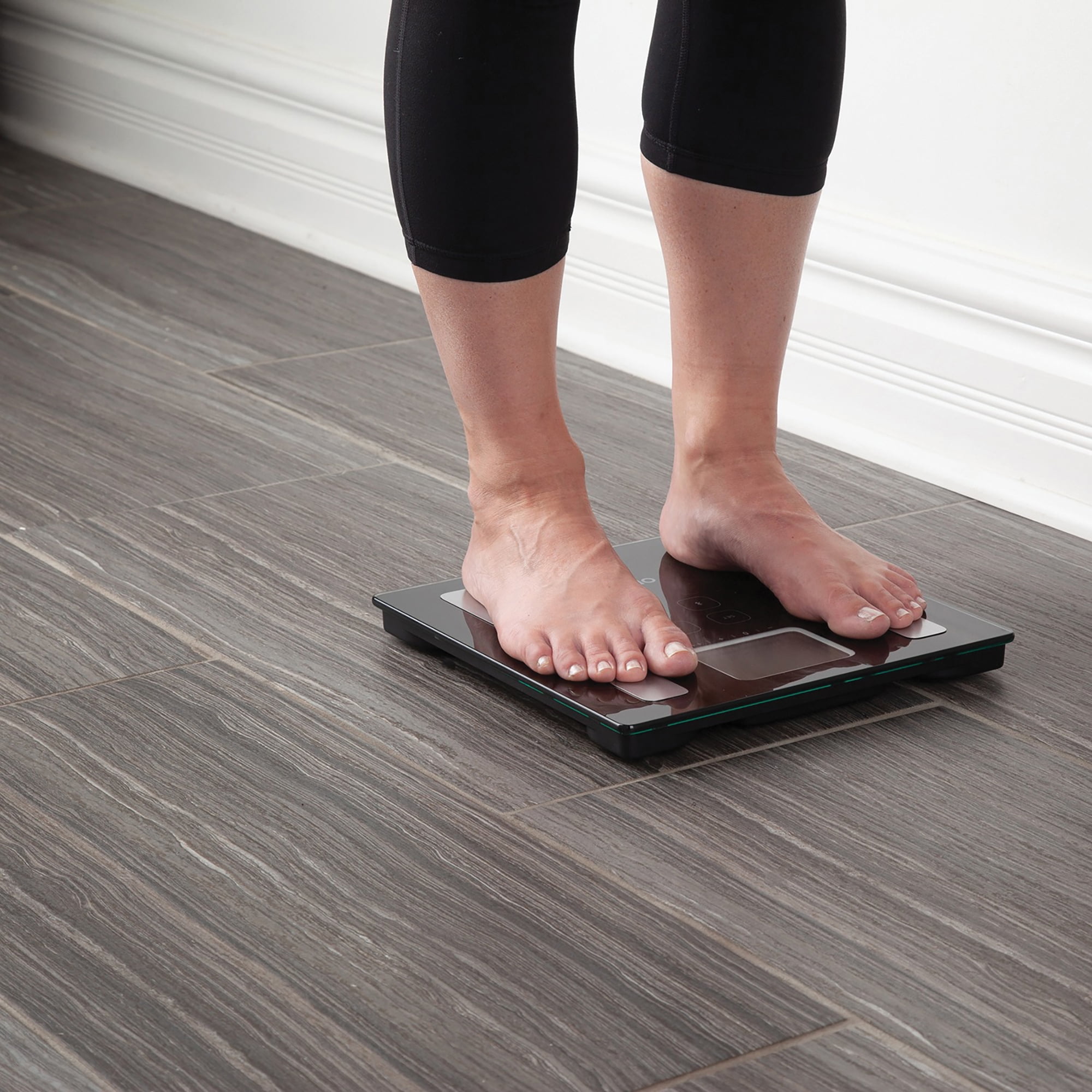 Omron BP6350 7 Series Wireless Wrist Blood Pressure Monitor & BCM-500 Body Composition Monitor and Scale with Bluetooth Connectivity - Image 4